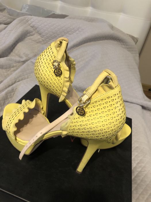 Buty Guess szpilki