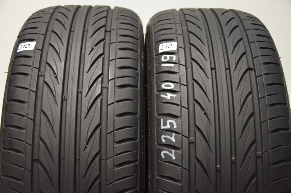 ROK 2021, 225/40 R19 Delinte Thunder D7 Letnie para nr210