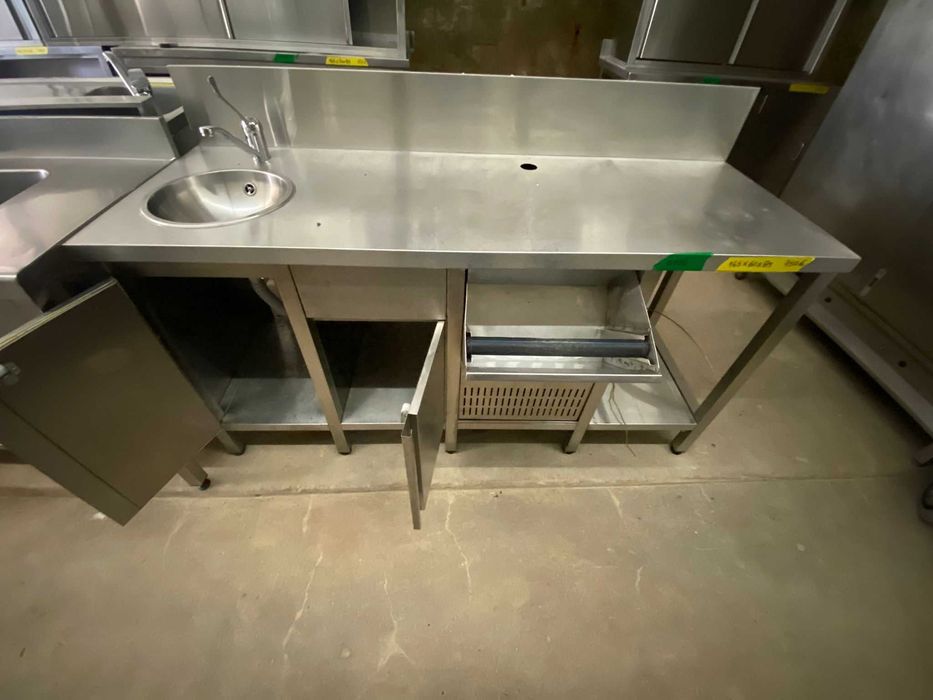 Bancada em inox com cuba pequena esquerda e bate borras