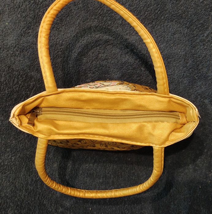 Продам сумочку дитячу Hello Kitty