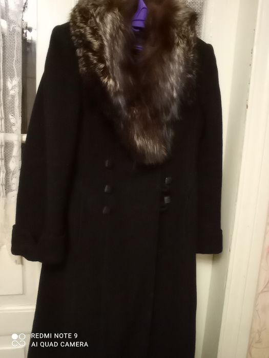Продаю пальто р.46-48