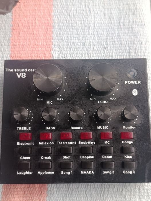 Placa de som V8 interface