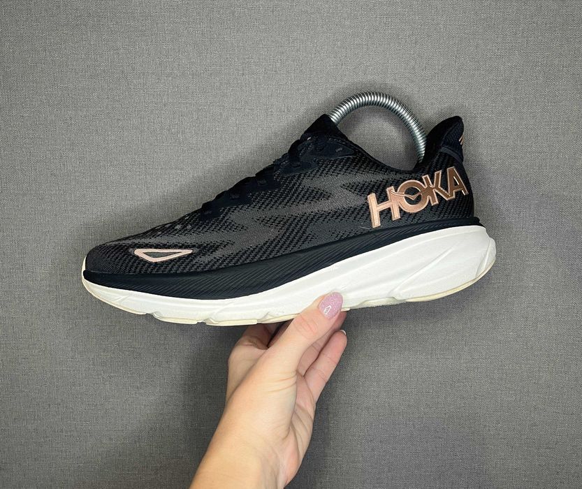 Кросівки Hoka Clifton 9 40 р оригінал