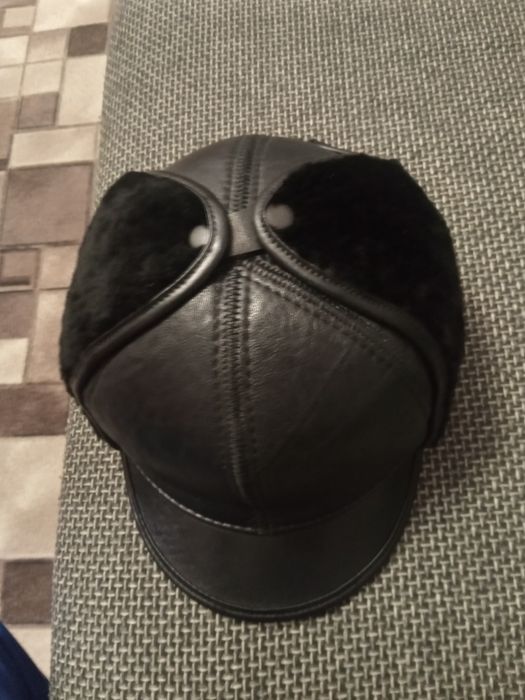 Шапка мужская кожаная