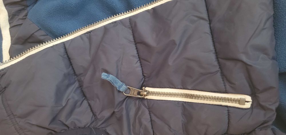 Жилетка на хлопчика H&M 116 маломірить