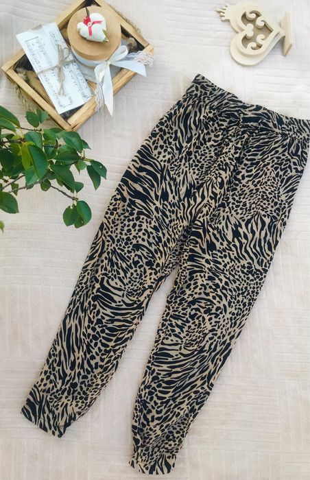 Штаны S Tally Weijl укорочённые, высокая посадка, тигровый принт