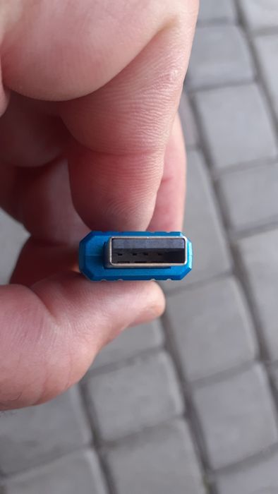 Usb-накопитель pinstripe 16 гб — лазурный,Verbatim(USA).
16 гб — лазур