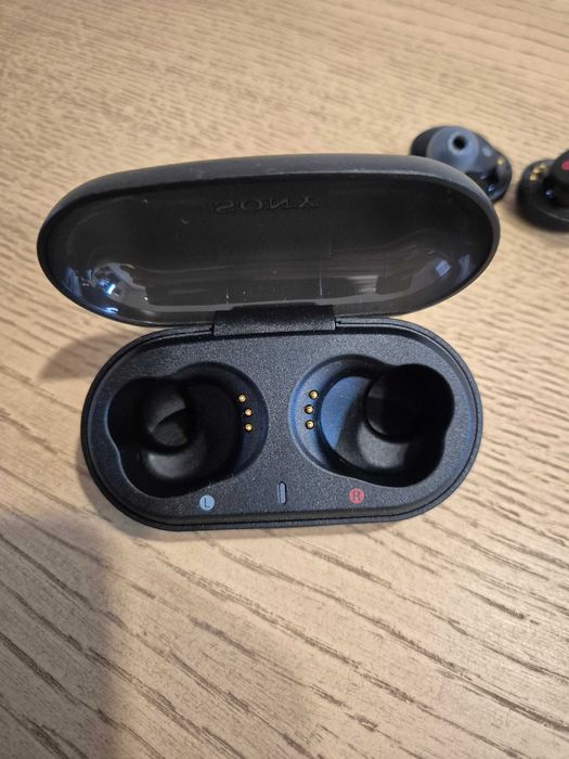 Fones Sony WF-XB700
