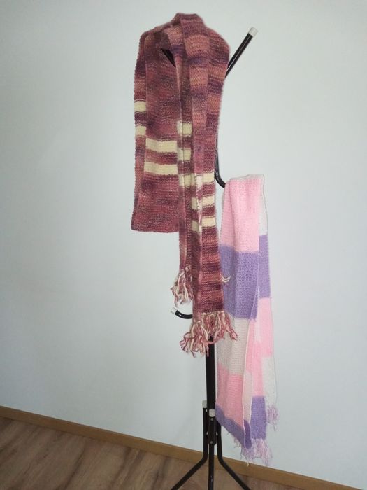 Wełniane szaliki ręcznie robione na drutach, bardzo długie