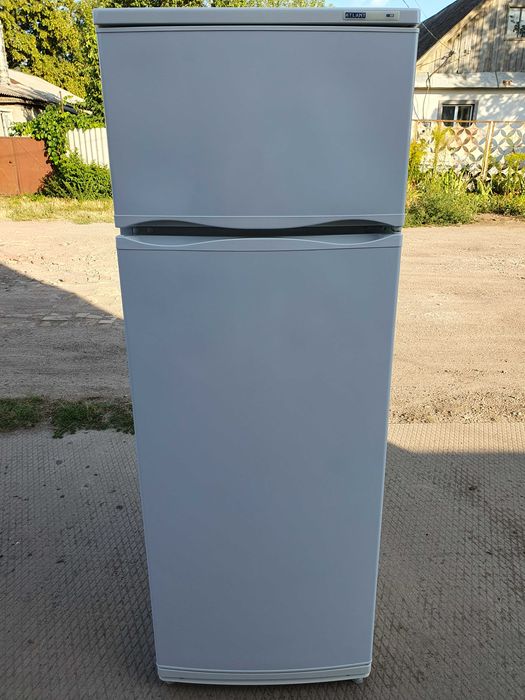Холодильник Атлант.