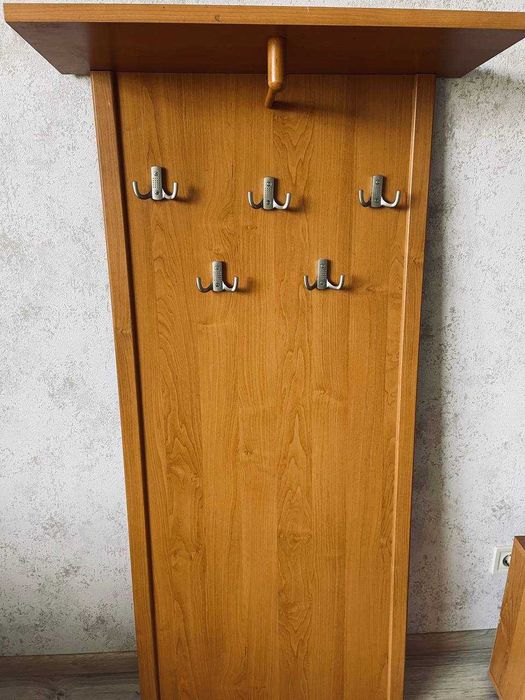 Вішалка для роздягальні