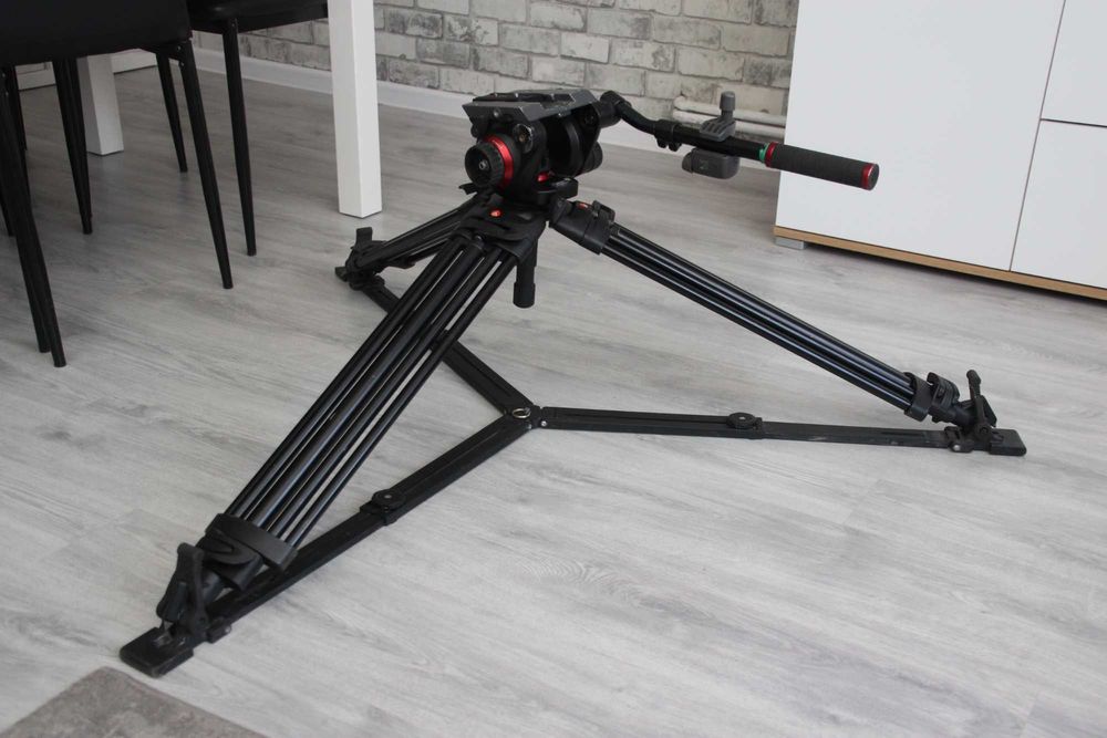 Statyw filmowy Manfrotto 546 GB z głowicą 504HD