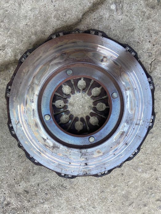 Маховик з диском щеплення та корзиною на Volkswagen T4 2.5