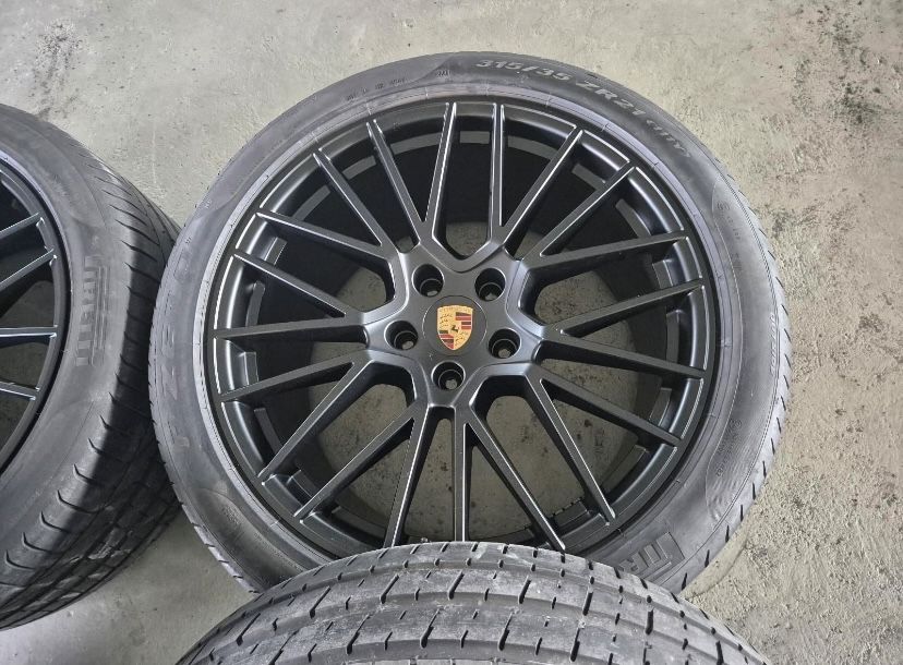 Oryginalne koła zimowe 21 cali Porsche Cayenne 9Y0 E3 275/40 R21 305/35 R21 7mm