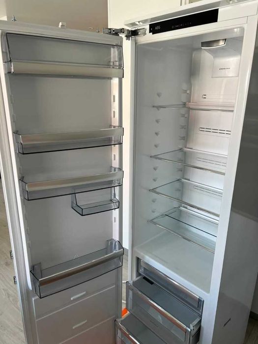 Frigorífico AEG SKE818E9ZC de encastrar em excelente estado!