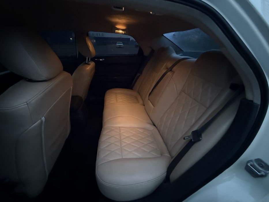 Chrysler (2242) 300 (ВНЕСОК від 30%) Авторинок МЕТРО Кривий Ріг