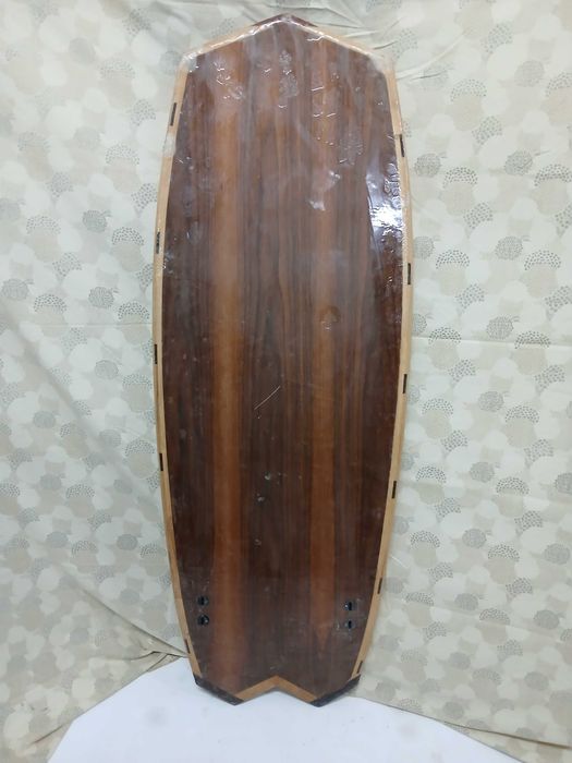 Prancha de Surf em madeira - Trabalho artesanal