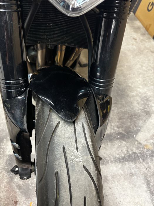 Błotnik przedni Yamaha FZ1