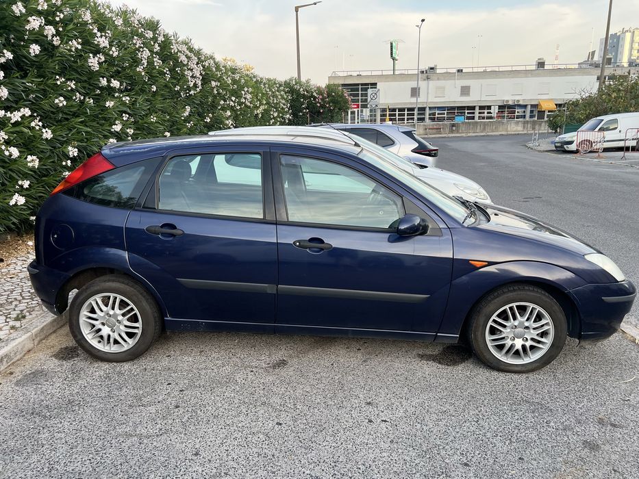 Ford  focus 2002513186685886156804