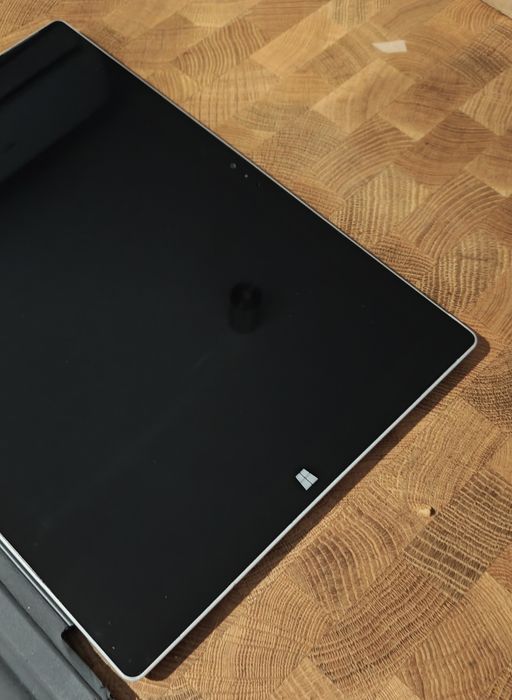 Laptop tablet Microsoft Surface PRO 128 GB Win11 + odłączana klawiatur
