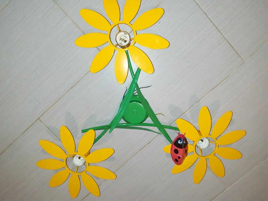 Żyrandol dziecięcy kwiatki