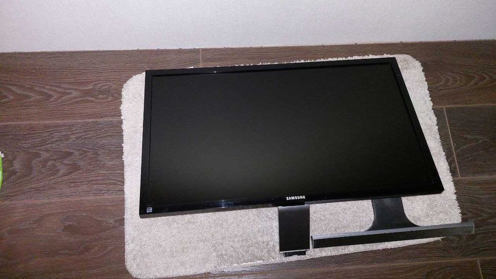 Комп'ютерний монітор Samsung, 4k