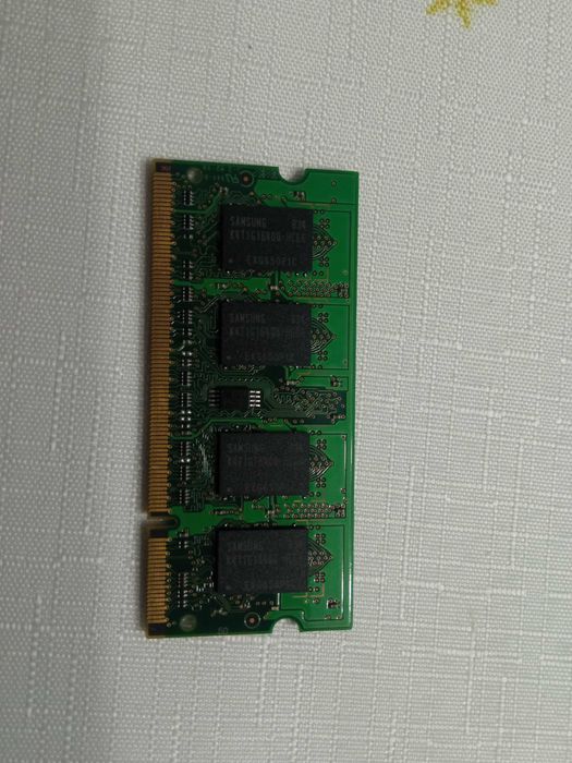 Продам память DDR2 1Gb SODIMM