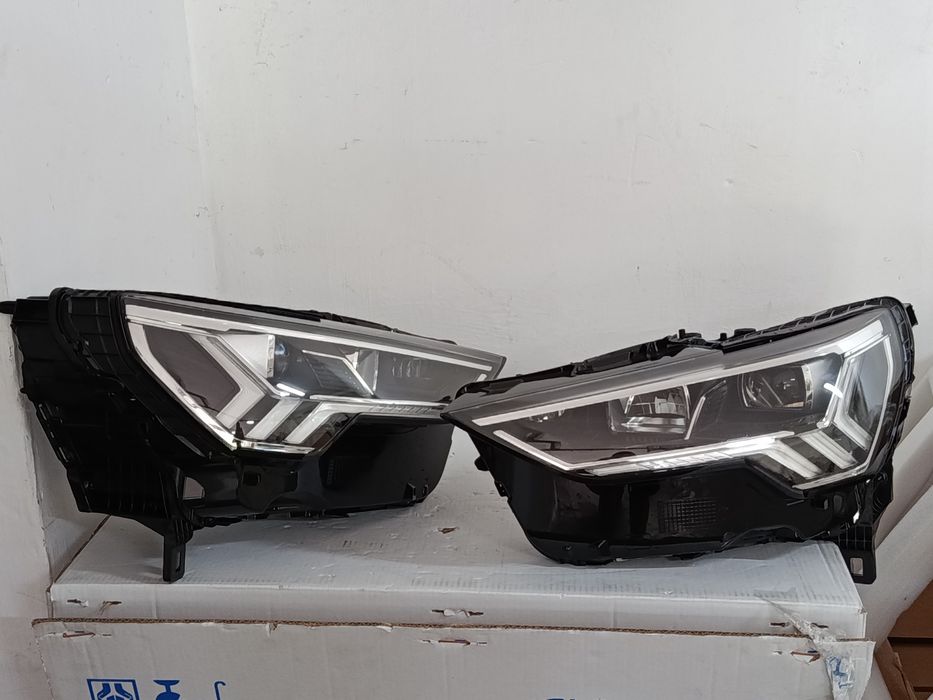 Комплект фар AUDI Q3 2019-2024