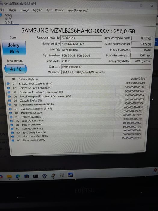 Laptop Fujitsu Lifebook E559 15,6/i5/8GB/256GB/Win11  (E5590M0003PL)