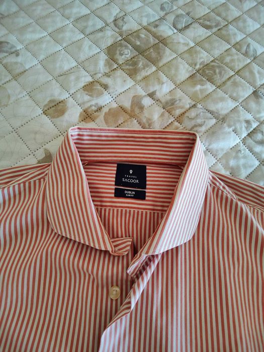 Camisa Sacoor tam. L em excelente estado.