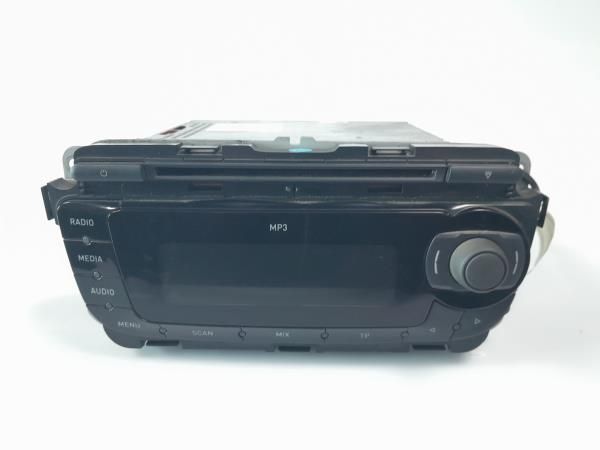 Rádio / auto-rádio SEAT Leon (1P1)