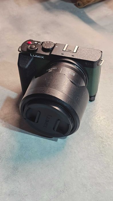 Panasonic Lumix S9 + Lumix 20-60mm – Like New Sirui Cage + Accessories64575232498819120