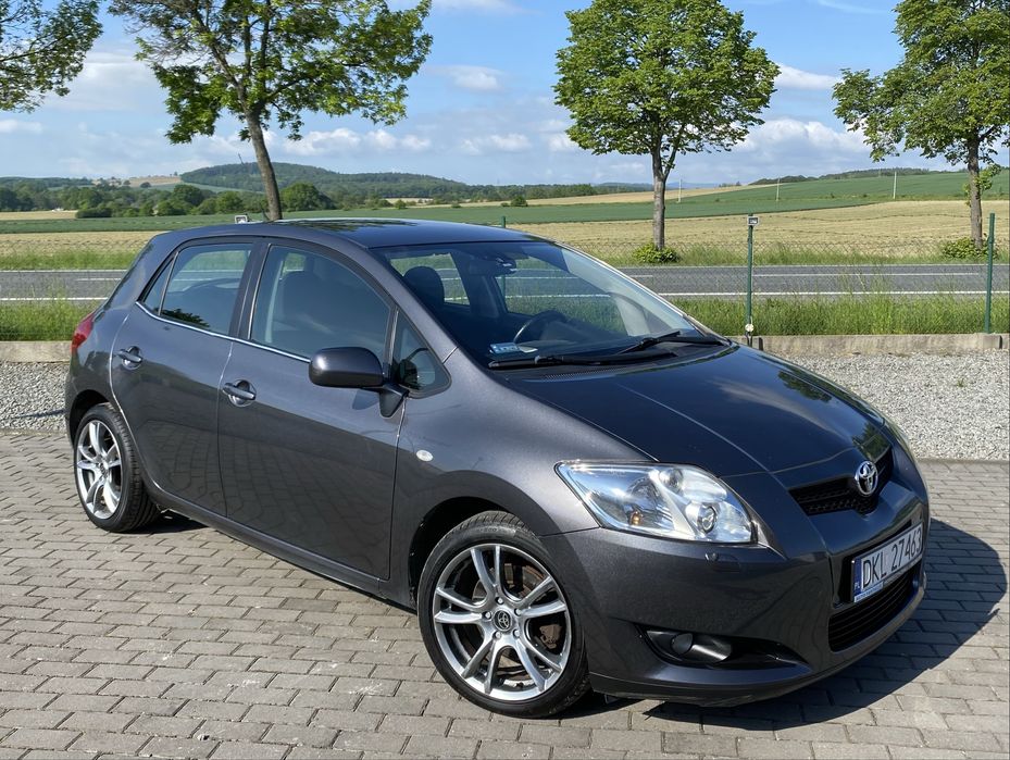 Toyota Auris 2.0 d4d xenon alusy klimatronic zadbany