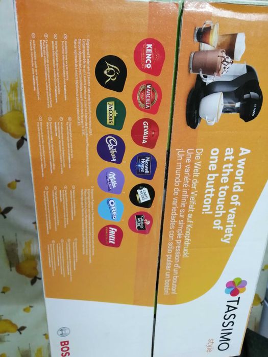 Máquina de Café muti-bebidas Bosch Tassimo Style TAS1102V nunca usada