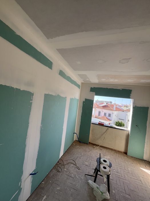 Pintor e barrador a proucura de trabalho