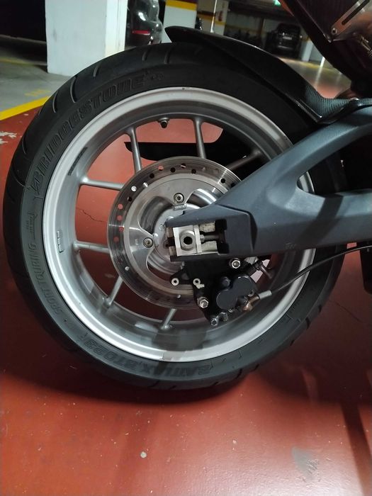Triumph Tiger 1050 - Troco por Scooter ou mota menor