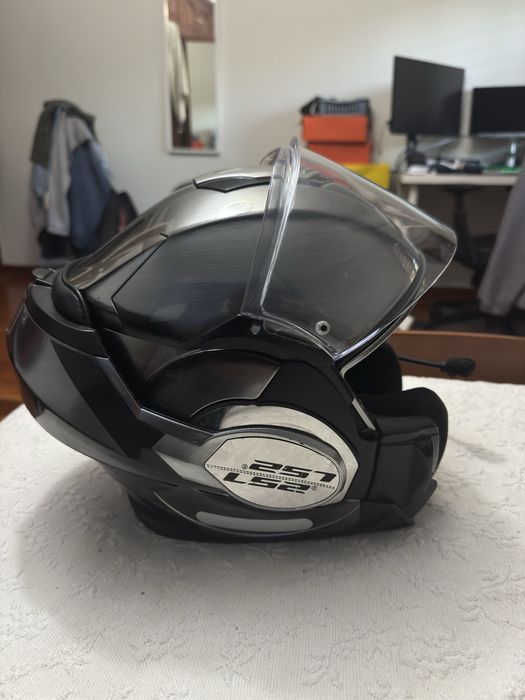 Capacete LS2 Valiant 180•