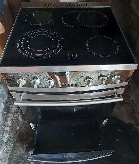 Продам електро плиту