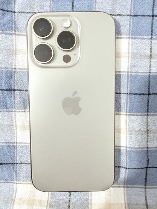 iPhone 16 Pro 128GB Natural Titanium - Dual SIM / Bateria 94%