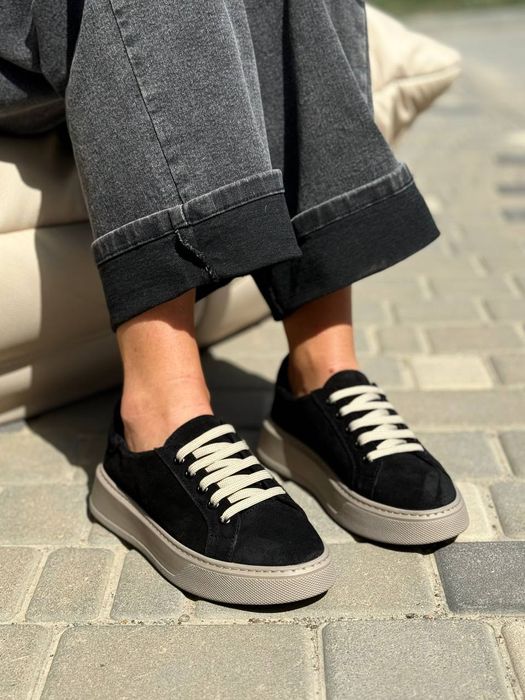 Шкіряні та замшеві  кеди, чорні, білі