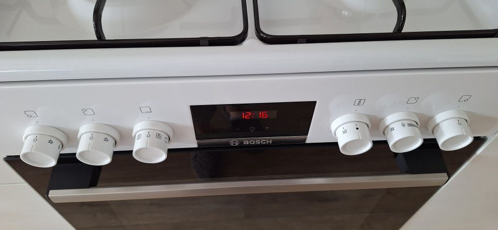 Kuchenka wolnostojaca gazowo elektryczna Bosch