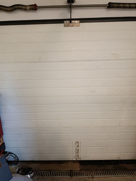 Brama garażowa uchylna