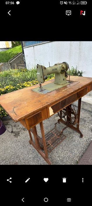 Máquina de costura antiga