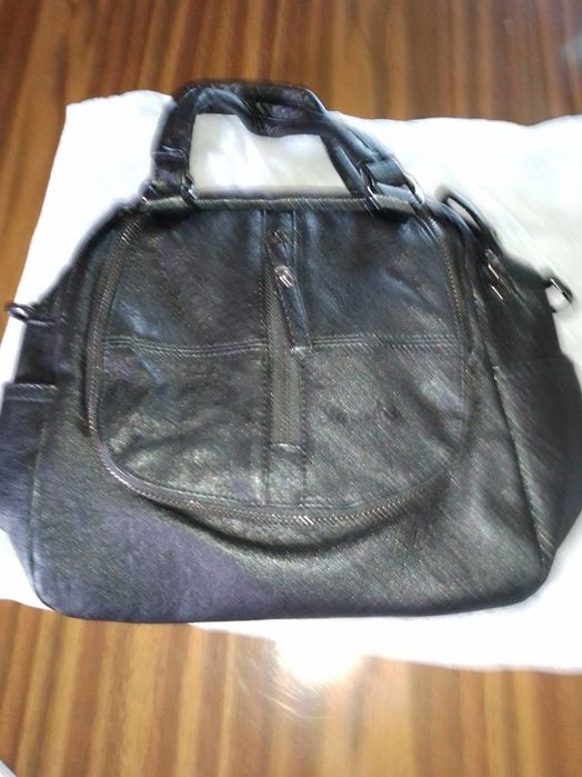 Carteira/ mochila de senhora nova