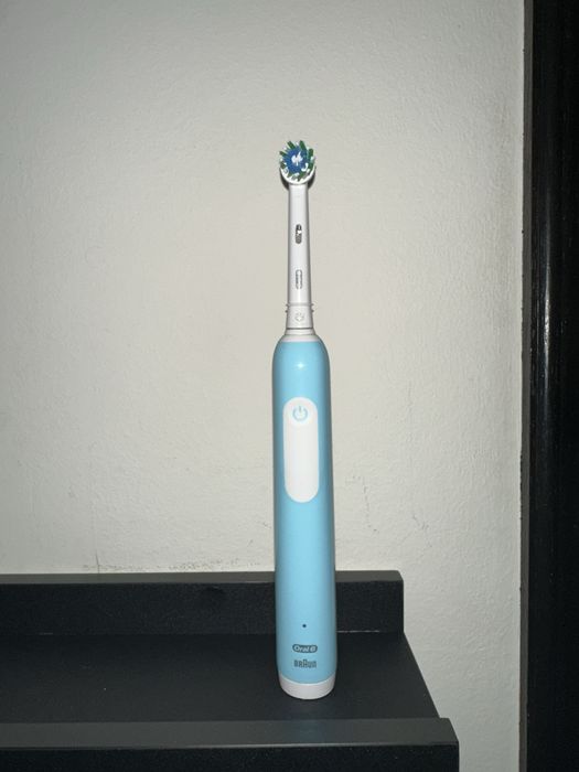 Escova Dentes Elétrica ORAL-B Pro Series 1 Turquesa