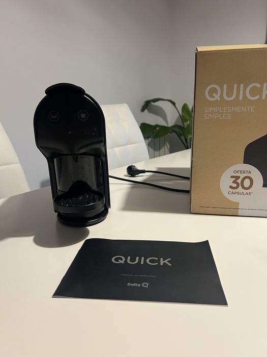 Máquina de café Delta Q Quick Preta