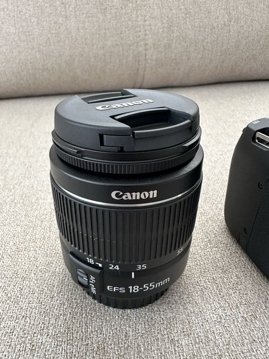 Vendo máquina fotográfica Canon EOS2000D