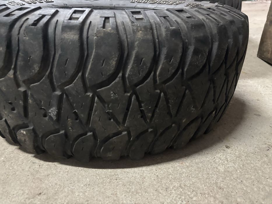 Pneus 33x12,5xR15 Mickey Thompson + Jantes