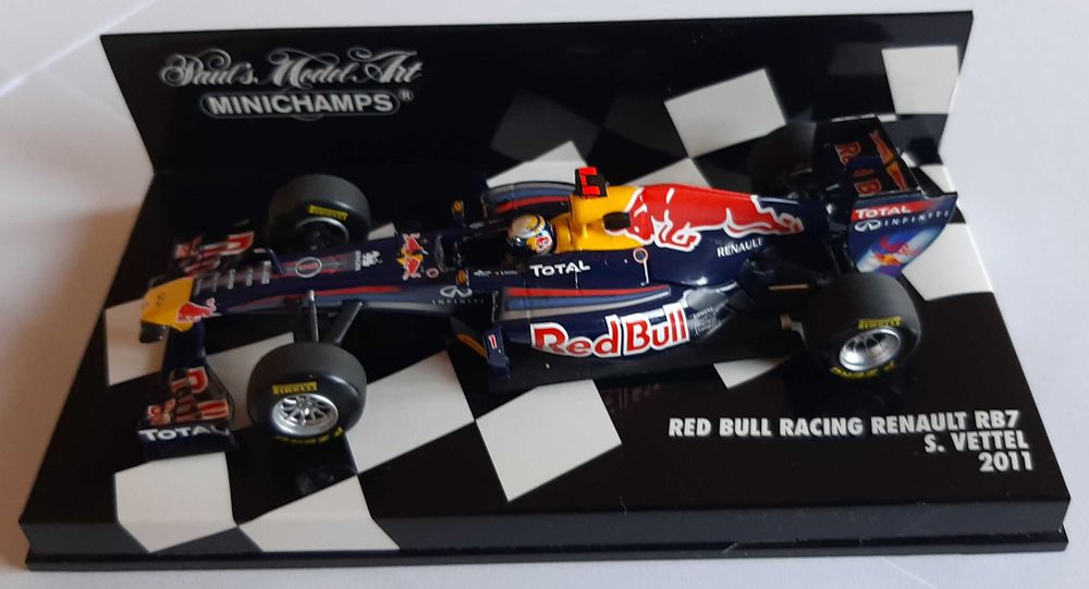 Sebastian Vettel F1 Red Bull RB7 2011 Minichamps 1:43