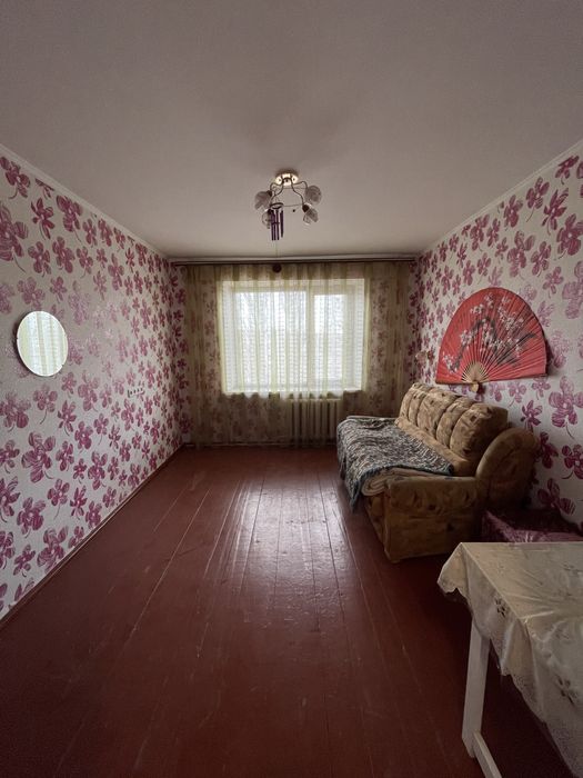 Три кімнати, житло